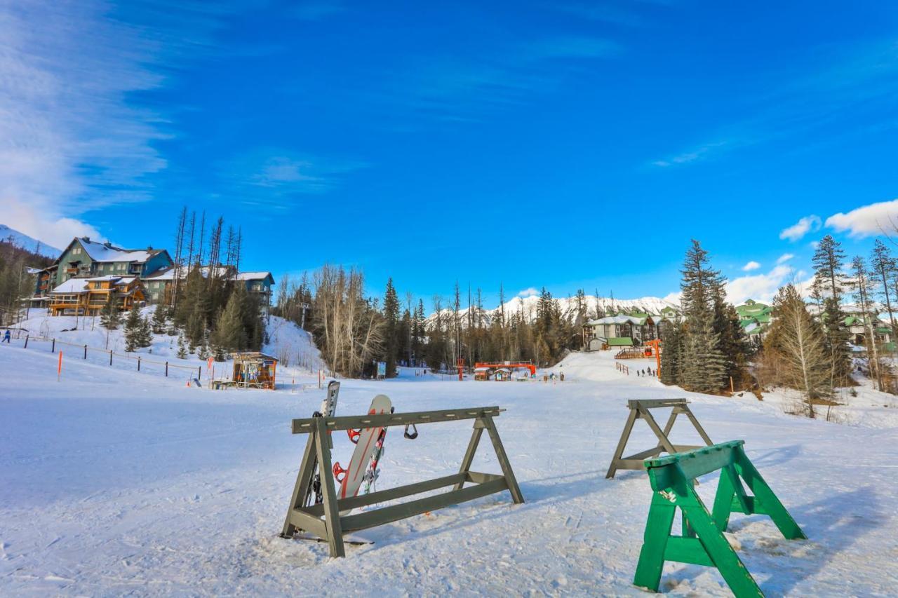 Griz Inn By Stayin Fernie Exteriér fotografie