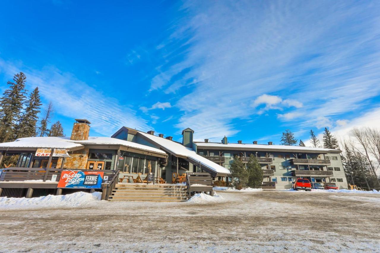 Griz Inn By Stayin Fernie Exteriér fotografie