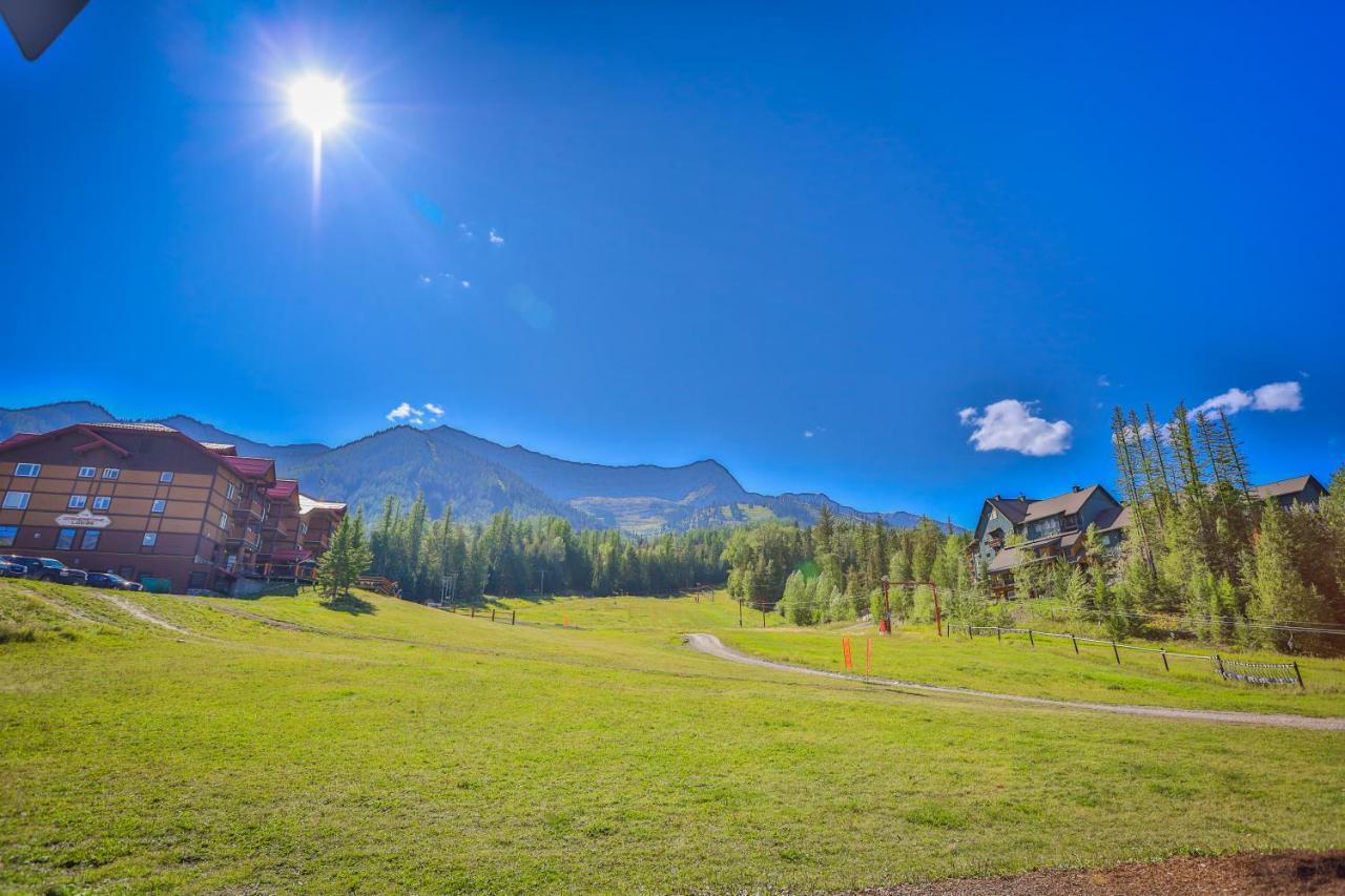 Griz Inn By Stayin Fernie Exteriér fotografie