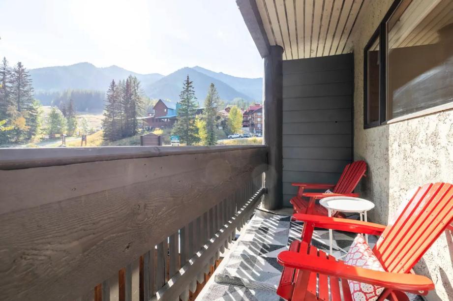 Griz Inn By Stayin Fernie Pokoj fotografie